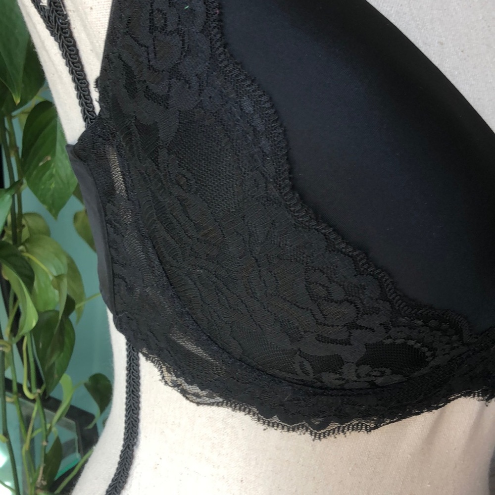 Black bra - Picture 2 of 4